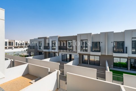 Villa in Dubai South (Dubai World Central), Dubai 3 bedrooms, 156.54155500 sq.m. № 63970 - photo 14