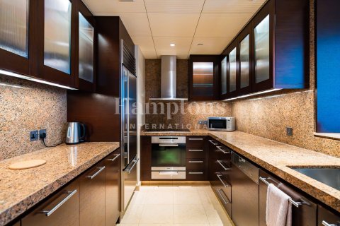 Apartamento en Burj Khalifa, Dubai, 1 dormitorio, 101.82168800 m², № 63963 - foto 21