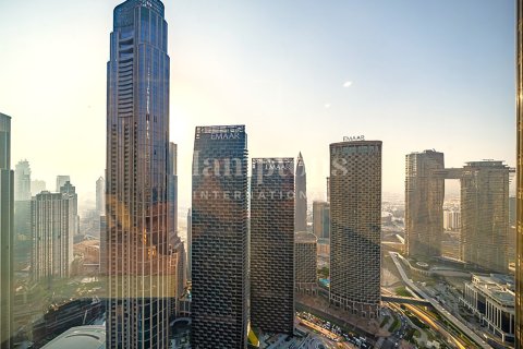 Apartamento en Burj Khalifa, Dubai, 1 dormitorio, 101.82168800 m², № 63963 - foto 2