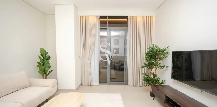 Apartment in Business Bay, Dubai 1 bedroom, 80 sq.m. № 102148