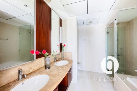 Apartment in Downtown Dubai (Downtown Burj Dubai), Dubai 2 bedrooms, 123 sq.m. № 101468 - photo 10