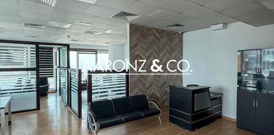 Office in Business Bay, Dubai 87 sq.m. № 101462
