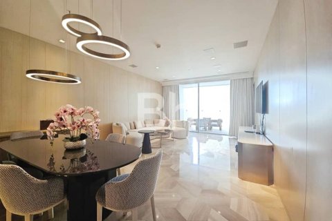 Apartment in Palm Jumeirah, Dubai 3 bedrooms, 216 sq.m. № 21447 - photo 3
