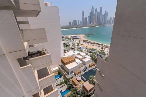 Apartment in Palm Jumeirah, Dubai 3 bedrooms, 216 sq.m. № 21447 - photo 12