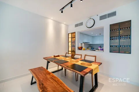 Apartment in Jumeirah Lake Towers, Dubai 3 bedrooms, 225 sq.m. № 61512 - photo 6