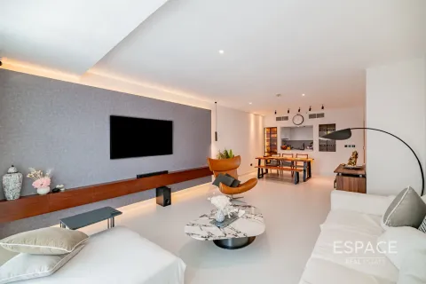 Apartment in Jumeirah Lake Towers, Dubai 3 bedrooms, 225 sq.m. № 61512 - photo 7