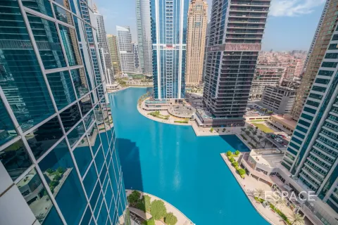 Apartment in Jumeirah Lake Towers, Dubai 3 bedrooms, 225 sq.m. № 61512 - photo 15