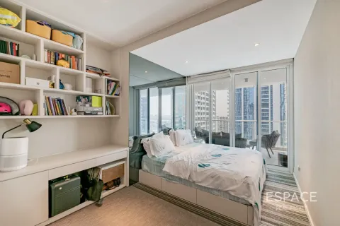 Apartment in Jumeirah Lake Towers, Dubai 3 bedrooms, 225 sq.m. № 61512 - photo 4