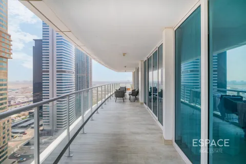 Apartment in Jumeirah Lake Towers, Dubai 3 bedrooms, 225 sq.m. № 61512 - photo 12