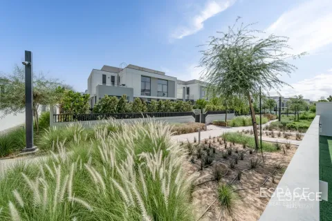 Adosado en Al Furjan, Dubai, 4 dormitorios, 280 m², № 61501 - foto 3