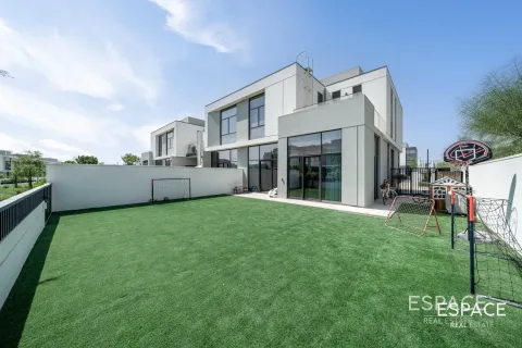 Adosado en Al Furjan, Dubai, 4 dormitorios, 280 m², № 61501 - foto 1