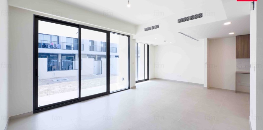 Villa en Town Square, Dubai, 3 dormitorios, 176.9 m², № 84807