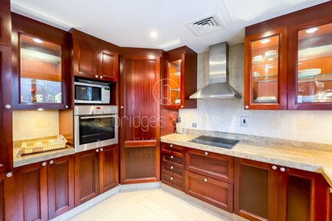 Apartment in Old Town, Dubai 1 bedroom, 93.6 sq.m. № 47334 - photo 4