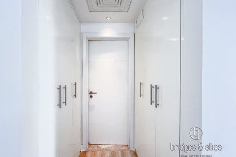 Снять в аренду квартиру в Даунтаун Дубай (Даунтаун Бурдж Дубай), Дубай: 1 спальня, 65.8м², № 47335 - фото 6