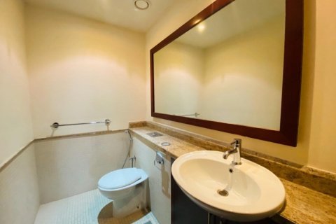 Apartment in Downtown Dubai (Downtown Burj Dubai), Dubai 1 bedroom, 104.9 sq.m. № 47340 - photo 9