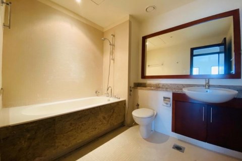 Apartment in Downtown Dubai (Downtown Burj Dubai), Dubai 1 bedroom, 104.9 sq.m. № 47340 - photo 8