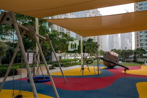 Снять в аренду квартиру в Burj Vista, Даунтаун Дубай (Даунтаун Бурдж Дубай), Дубай: 3 спальни, 169м², № 15199 - фото 28