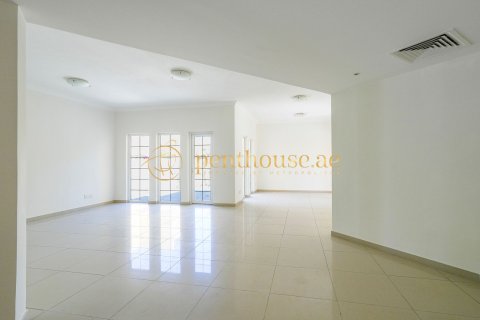 Maison de ville à Dubai Land, Dubai, 3 chambres, 531 m², № 15891 - photo 8