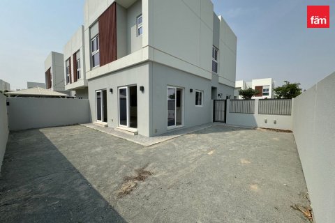 Villa in Dubai 4 bedrooms, 274 sq.m. № 47023 - photo 1