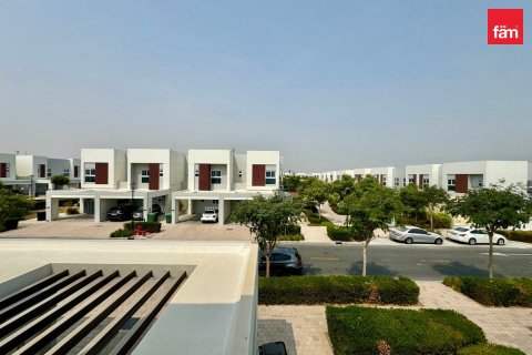 Villa in Dubai 4 bedrooms, 274 sq.m. № 47023 - photo 27