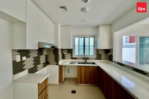 Villa in Dubai 4 bedrooms, 274 sq.m. № 47023 - photo 6