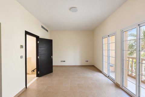 Townhouse in Jumeirah Village Triangle, Dubai 1 bedroom, 155.06 sq.m. № 142162 - photo 5