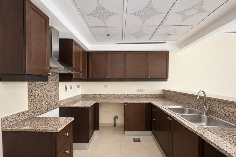Townhouse in Jumeirah Village Triangle, Dubai 1 bedroom, 155.06 sq.m. № 142162 - photo 3