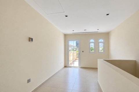 Townhouse in Jumeirah Village Triangle, Dubai 1 bedroom, 155.06 sq.m. № 142162 - photo 7
