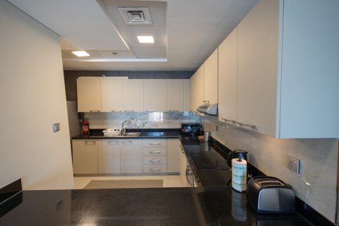 Apartment in Cayan Tower, Dubai Marina, Dubai 1 bedroom, 81.29 sq.m. № 142160 - photo 7
