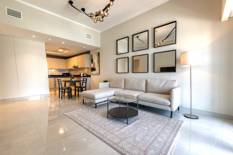Apartment in Cayan Tower, Dubai Marina, Dubai 1 bedroom, 81.29 sq.m. № 142160 - photo 2