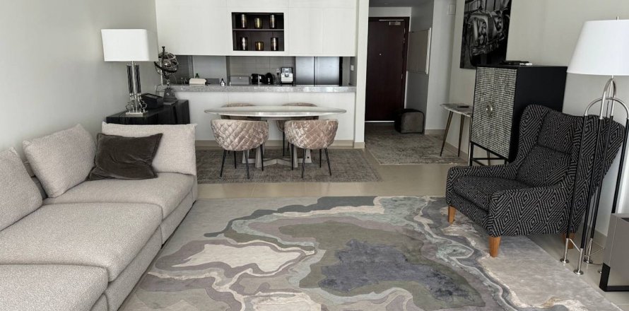 Appartement à Dubai, 2 chambres, 145 m², № 5479