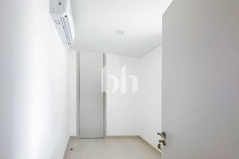 Townhouse in Arabian Ranches 3, Dubai 3 bedrooms, 201 sq.m. № 58705 - photo 3