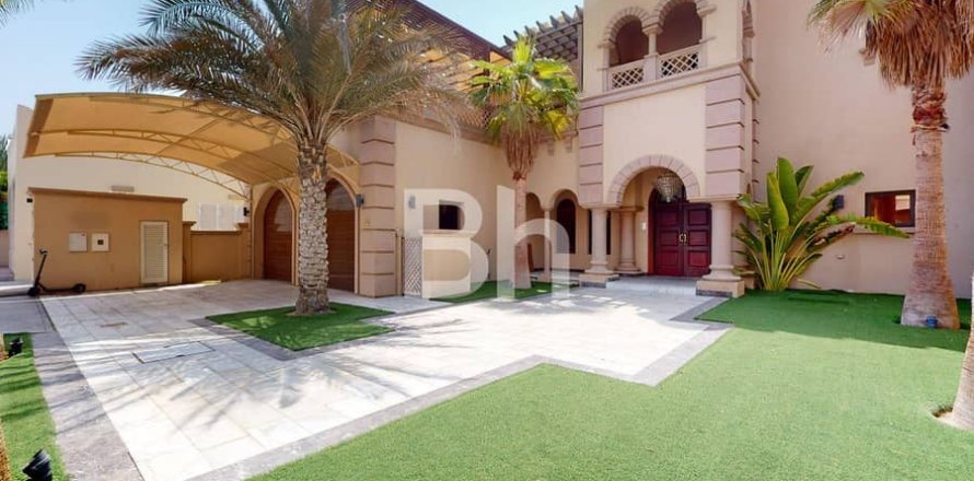 Вилла в Пальме Джумейре, Дубай, 3 спальни, 423м², № 25113