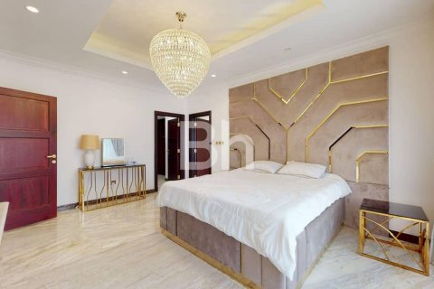 Снять в аренду виллу в Пальме Джумейре, Дубай: 3 спальни, 423м², № 25113 - фото 11