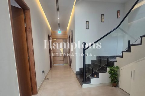 Снять в аренду таунхаус в Murooj Al Furjan, Al Furjan, Дубай: 4 спальни, 203.64337600м², № 110692 - фото 2