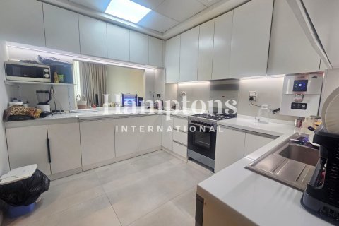 Снять в аренду таунхаус в Murooj Al Furjan, Al Furjan, Дубай: 4 спальни, 203.64337600м², № 110692 - фото 7