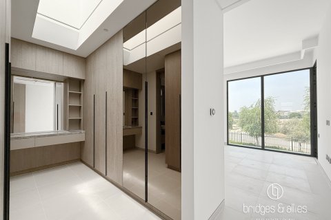 Villa in Tilal Al Ghaf, Dubai 5 bedrooms, 600 sq.m. № 110699 - photo 8