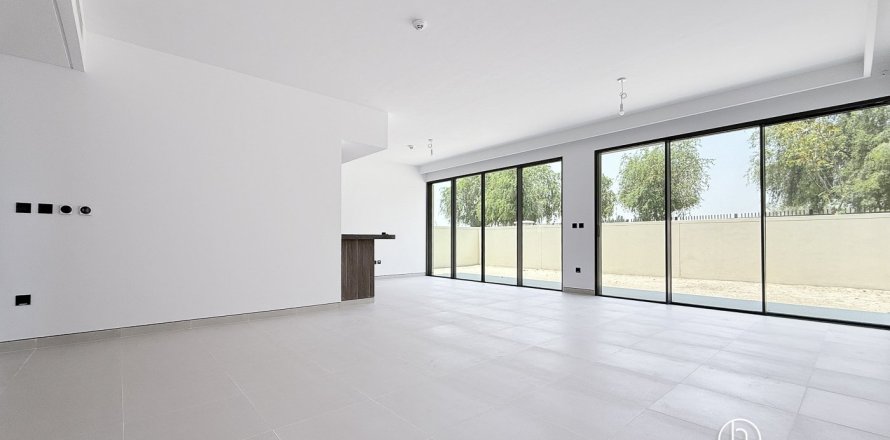Villa in Tilal Al Ghaf, Dubai 5 bedrooms, 600 sq.m. № 110699