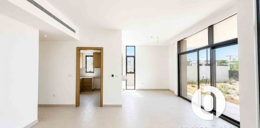 Villa in Al Furjan, Dubai 4 bedrooms, 383 sq.m. № 110700