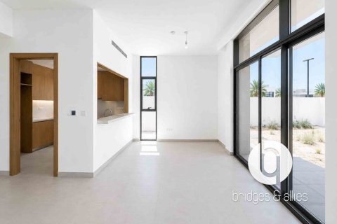 Villa in Al Furjan, Dubai 4 bedrooms, 383 sq.m. № 110700 - photo 17