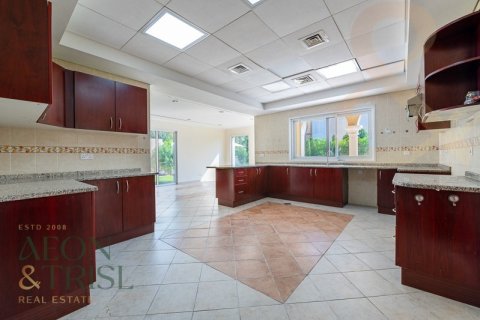 Villa en Green Community West, Green Community, Dubai, 5 dormitorios, 750 m², № 61055 - foto 1