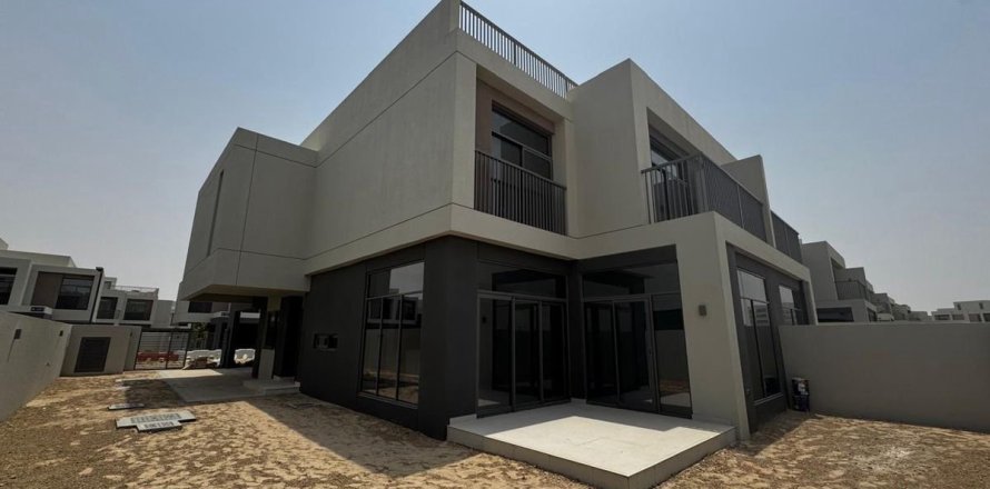 Villa en Dubai, 4 dormitorios, 252 m², № 95713