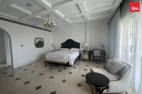 Villa in Dubai 4 bedrooms, 965 sq.m. № 95722 - photo 11