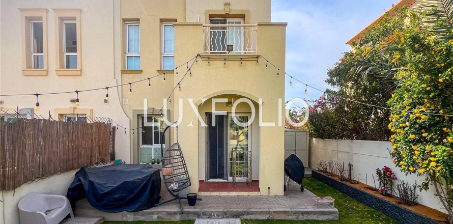 Villa en The Springs, Dubai, 2 dormitorios, 251 m², № 46072