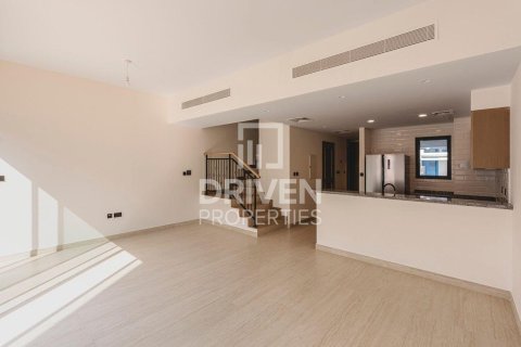 Adosado en Damac Lagoons, Dubai, 3 dormitorios, 144 m², № 128415 - foto 2