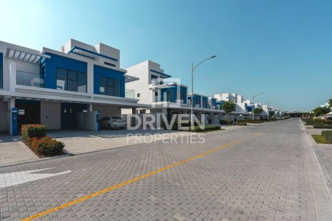 Adosado en Damac Lagoons, Dubai, 3 dormitorios, 144 m², № 128415 - foto 15