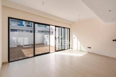 Adosado en Damac Lagoons, Dubai, 3 dormitorios, 144 m², № 128415 - foto 1