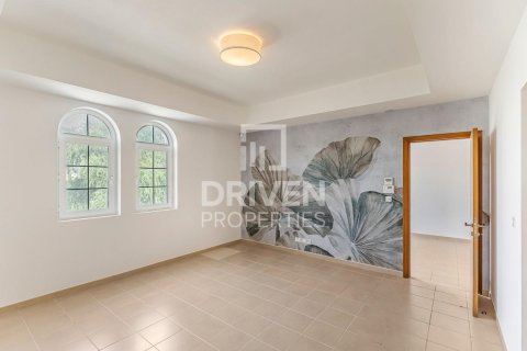 Villa in Arabian Ranches, Dubai 5 bedrooms, 633.51 sq.m. № 128417 - photo 10