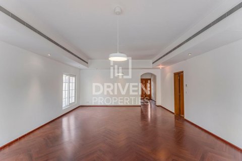 Villa in Arabian Ranches, Dubai 5 bedrooms, 633.51 sq.m. № 128417 - photo 2