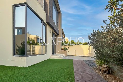 Villa in Maple at Dubai Hills Estate, Dubai Hills Estate, Dubai 4 bedrooms, 299 sq.m. № 46366 - photo 2